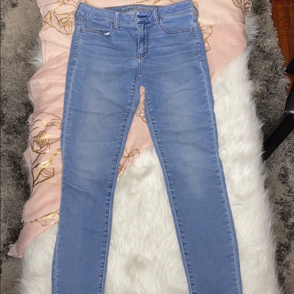 American eagle jeggings medium to light washed !